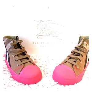 Toddler Girl Burberry Sneakers Size 30 Us 12.5